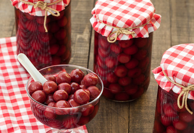 20. Gün Sahur Menüsü: Katmer Poğaça, Pırasalı Yumurta ve Vişne Hoşafı