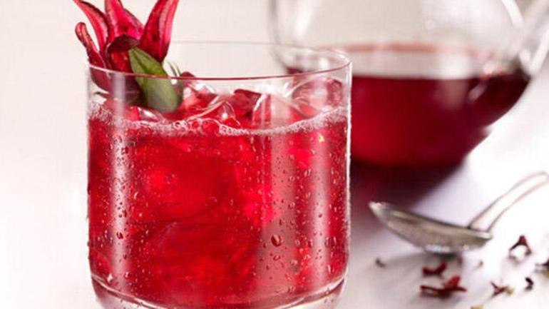 20. Gün Sahur Menüsü: Yumurtalı Ekmek, Kaşarlı Patates Tava ve Hibiskus Şerbeti