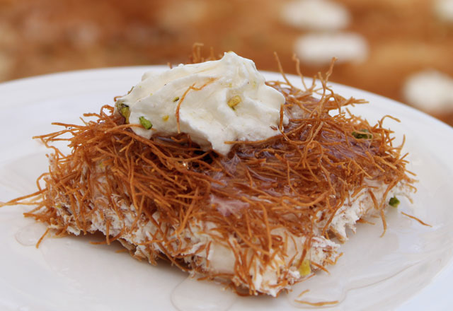 26. Gün İftar Menüsü: Sarı Mercimekli Çorba, Taze Börülce, Patates Püreli Tas Kebabı ve Muhallebili Kadayıf
