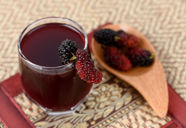 26. Gün Sahur Menüsü: Yulaflı Poğaça, Biberli Yumurta ve Karadut Kompostosu