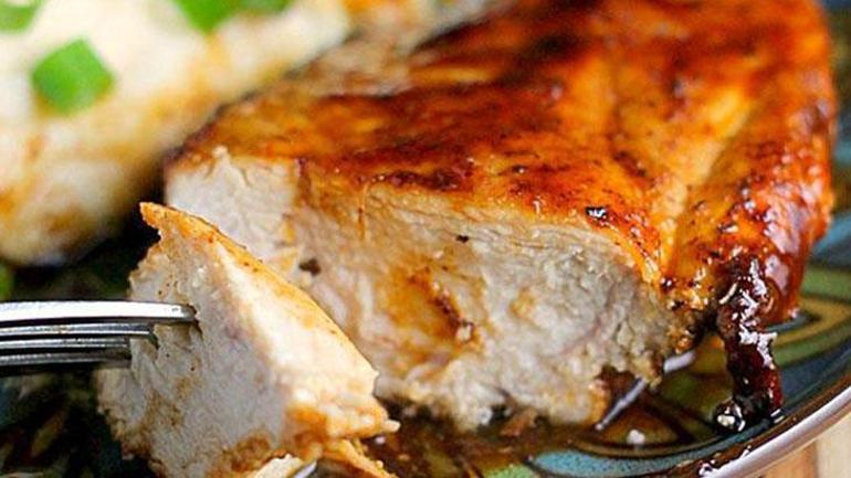 29. Gün İftar Menüsü: Yüksük Çorbası, Patates Salatası, Fırın Poşetinde Tavuk ve Un Helvası