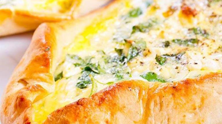 5. Gün Sahur Menüsü: Yumurta Dolması, Peynirli Pide ve Karadut Suyu