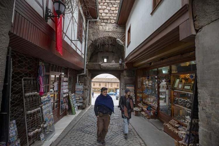 Ankara'nın Tarihi Kalesi ve Mahalle Kültürü