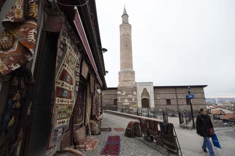 Ankara'nın Tarihi Kalesi ve Mahalle Kültürü