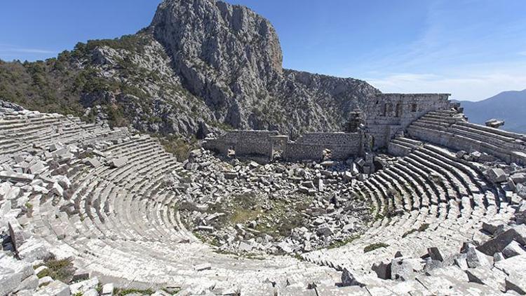 Antikçağ'da Spor ve Eğitim: Gymnasion ve Stadionlar