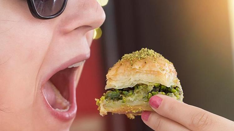 Hileli Baklava Nasıl Olur?
