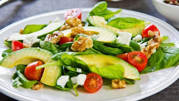 Cildinizi Güzelleştiren Sağlıklı Salata Tarifi