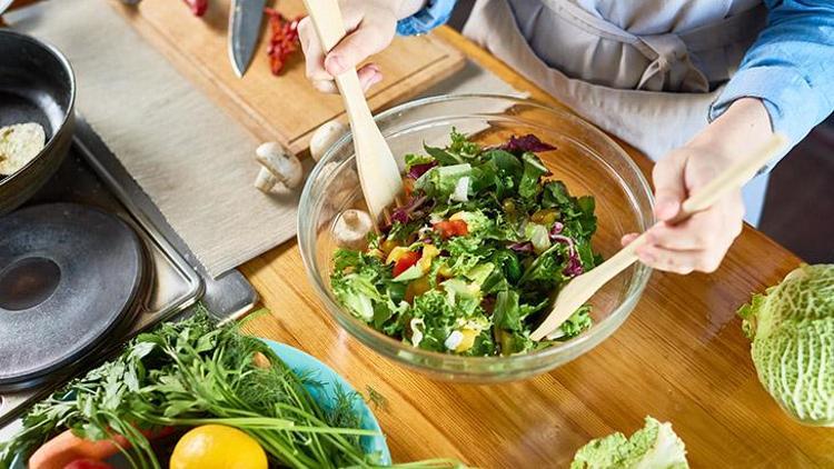 Cildinizi Güzelleştiren Sağlıklı Salata Tarifi