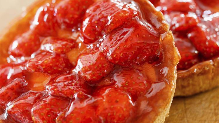 1. Çilekli Tart