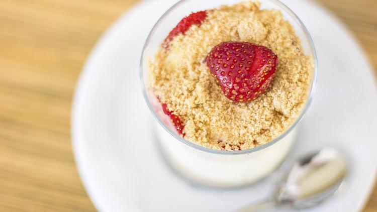 Çilekli Tarifler: Tart, Cheesecake, Magnolia, Muffin ve Milkshake