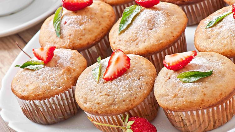Çilekli Tarifler: Tart, Cheesecake, Magnolia, Muffin ve Milkshake