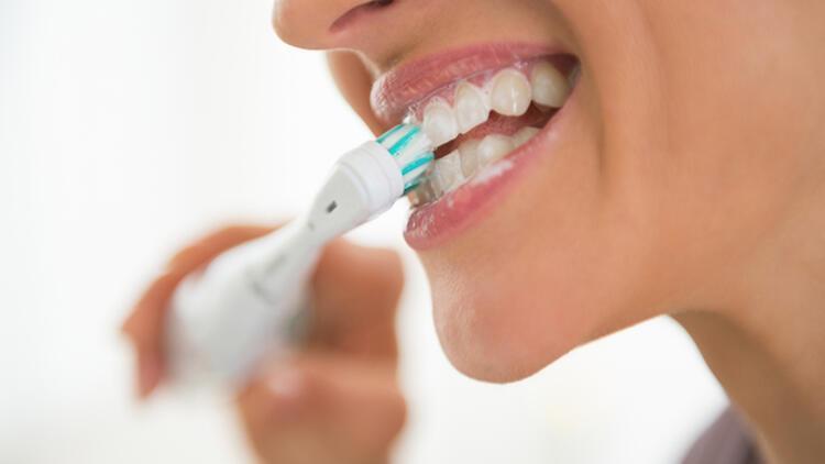 Diş Eti Kanamaları ve C Vitamini İlişkisi