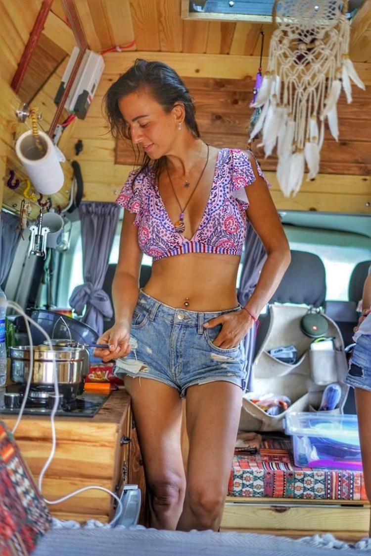 Doğada Yaşam: Karavan ve Çadırla Seyahat Deneyimleri
