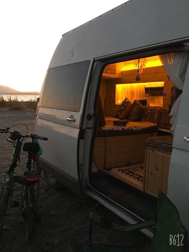Doğada Yaşam: Karavan ve Çadırla Seyahat Deneyimleri