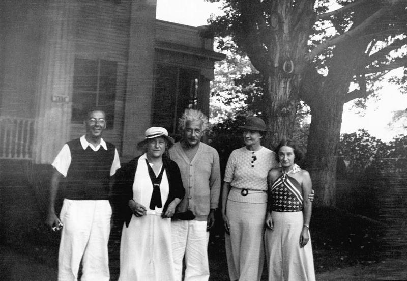 Einstein ve Oppenheimer: Bilim Dünyasında Paralel Hayatlar