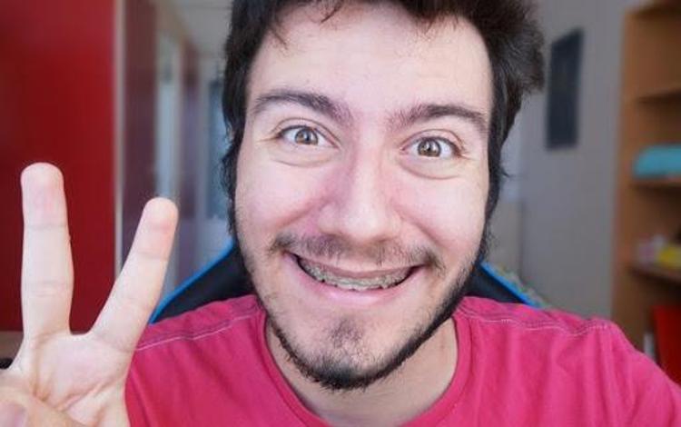 Enes Batur'a YouTube'dan Ceza: Video Yükleme Yasağı