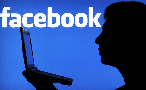Facebook, Fotoğraflara Çift Tıklama ile Beğeni Göndermeyi Sağlıyor