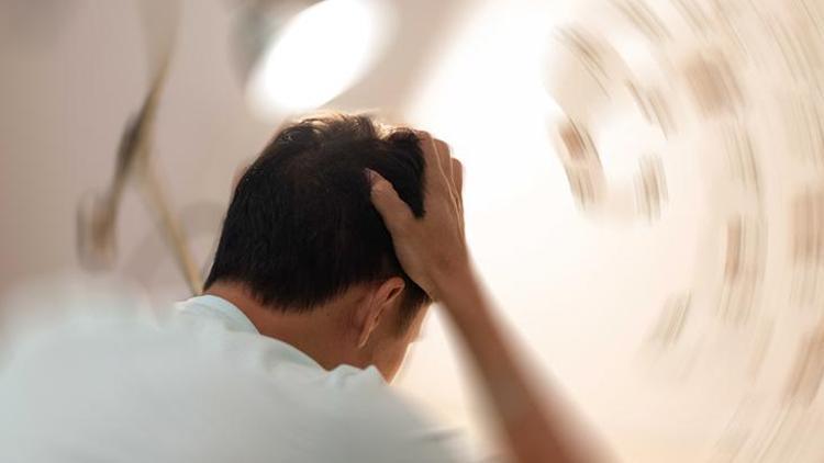 Karotid Arter Darlığı: Nedenleri, Belirtileri ve Tedavi Yöntemleri