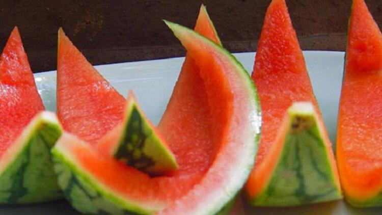 Karpuzun Faydaları ve Karpuz Kabuğuyla Yapılabilecek Tarifler