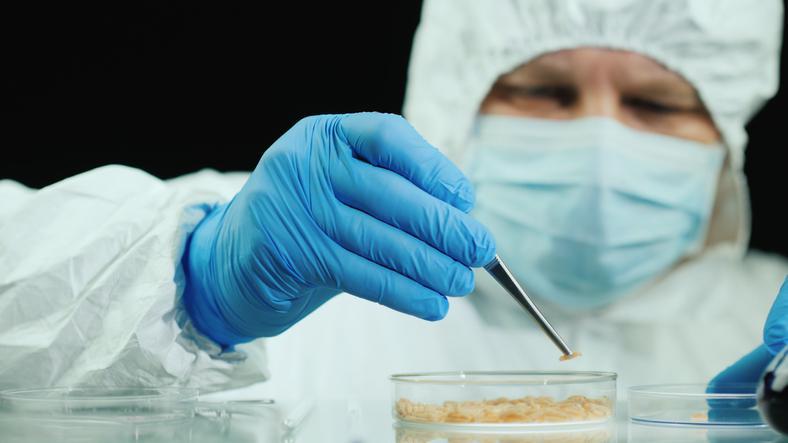 Antibiyotikler ve Antibiyotiğe Dirençli Bakterilerle Mücadele