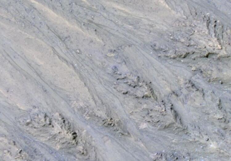 Mars Araştırmaları: Buzlu Kum Tepeleri, Tienvın-1 ve Gizemli Şekiller