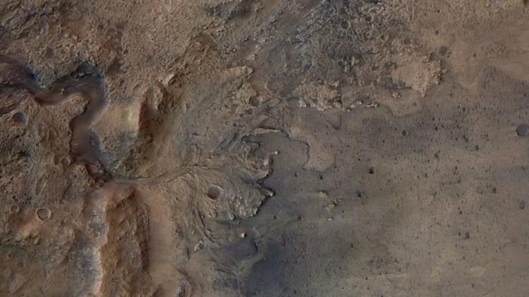 Mars Araştırmaları: Buzlu Kum Tepeleri, Tienvın-1 ve Gizemli Şekiller