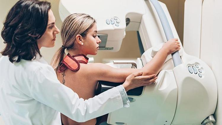 1- Emziren kadınlar mamografi çektirebilir mi?