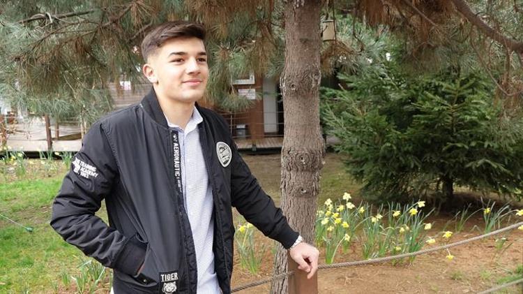 Mustafa Mert Topal, Apple'ın Reklam Yüzü Oluyor