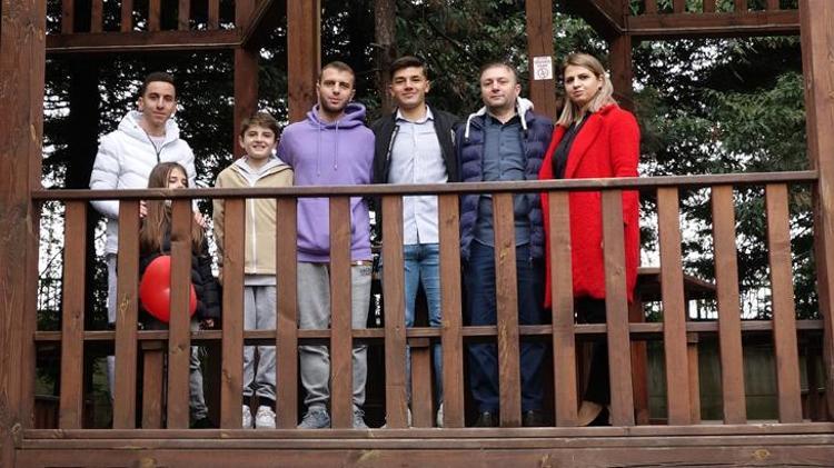 Mustafa Mert Topal, Apple'ın Reklam Yüzü Oluyor