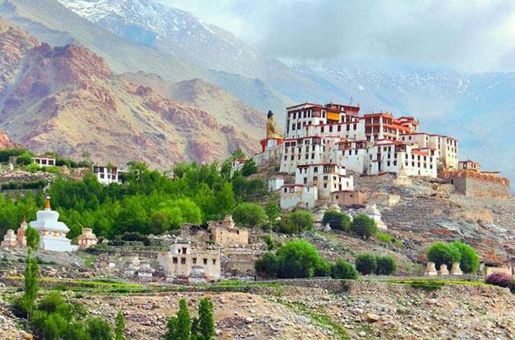 Nepal: Himalayalar ve Kültürel Miras