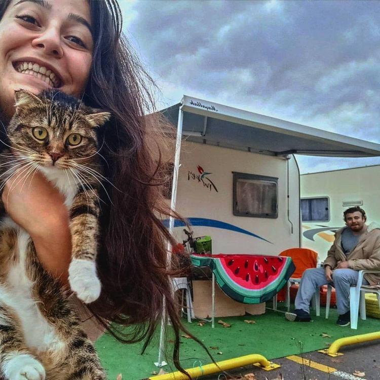 Öztürk Ailesi ile Karavan Yaşamı Üzerine Röportaj