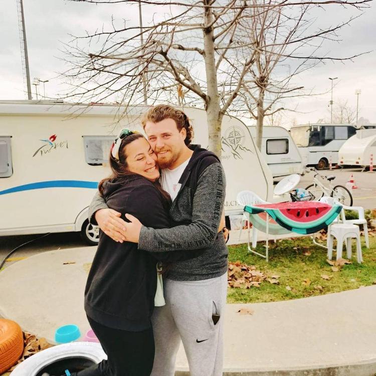 Öztürk Ailesi ile Karavan Yaşamı Üzerine Röportaj
