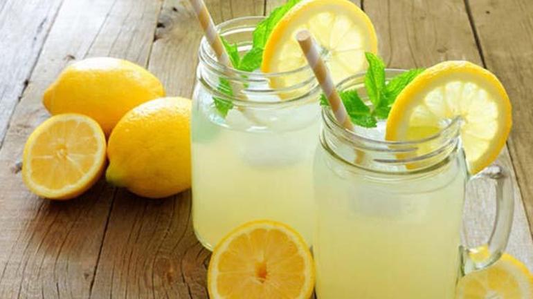 Ramazan İçin Hafif Sahur Menüsü: Ayran Aşı Çorbası, Kabak Mücveri ve Limonata