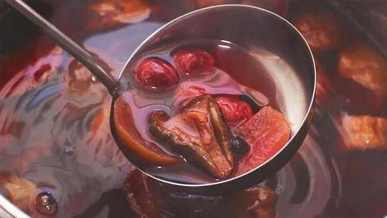 Ramazan'ın 8. Günü Sahur Menüsü: Patatesli Velibah, Ispanaklı Yumurta ve Karışık Hoşaf