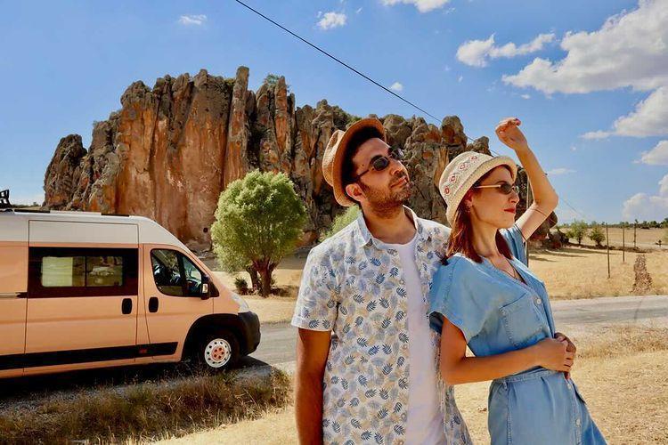 Seyyarhane: Karavan Hayatı ve Tiyatrocu Çiftin Deneyimleri