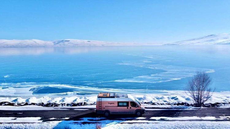 Seyyarhane: Karavan Hayatı ve Tiyatrocu Çiftin Deneyimleri
