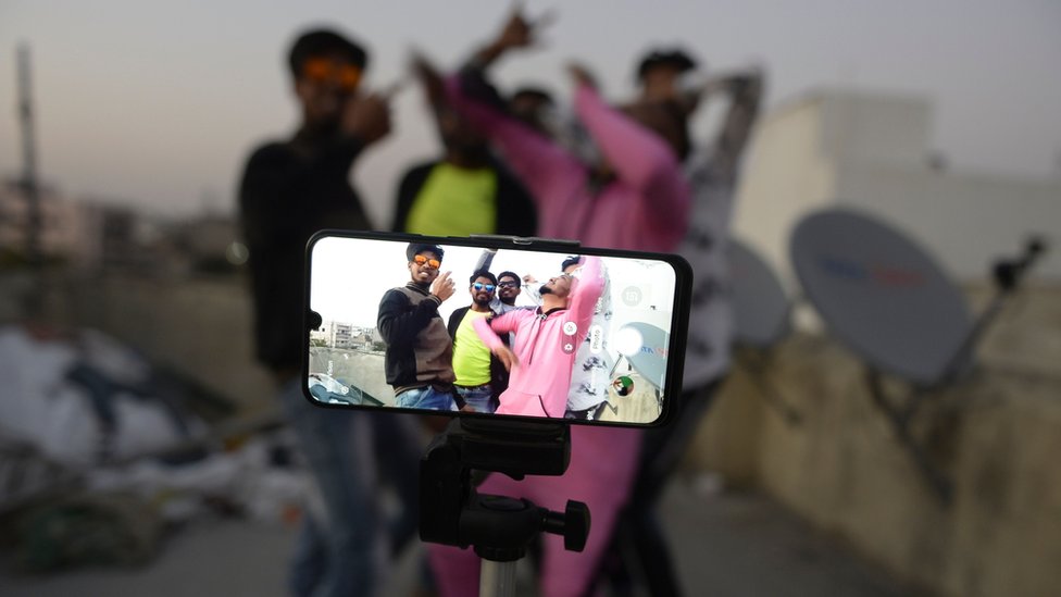 TikTok'tan Aile Güvenliği Modu: Ebeveynlere Yeni Kontrol İmkanları