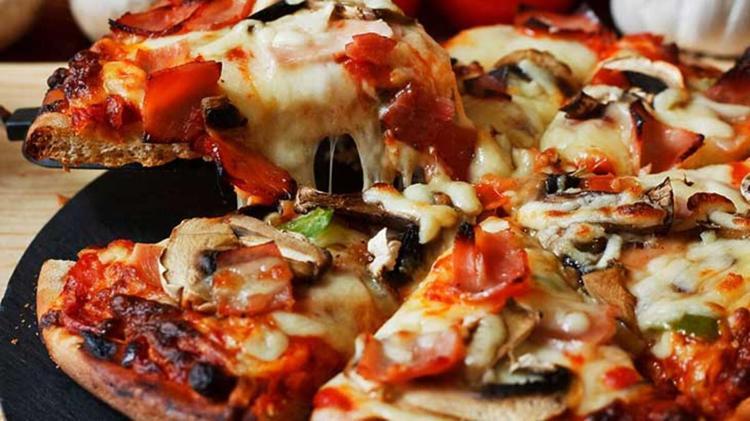 Vedat Milor'un Pizza ve Pide Anketi: Tercih Hangisi?