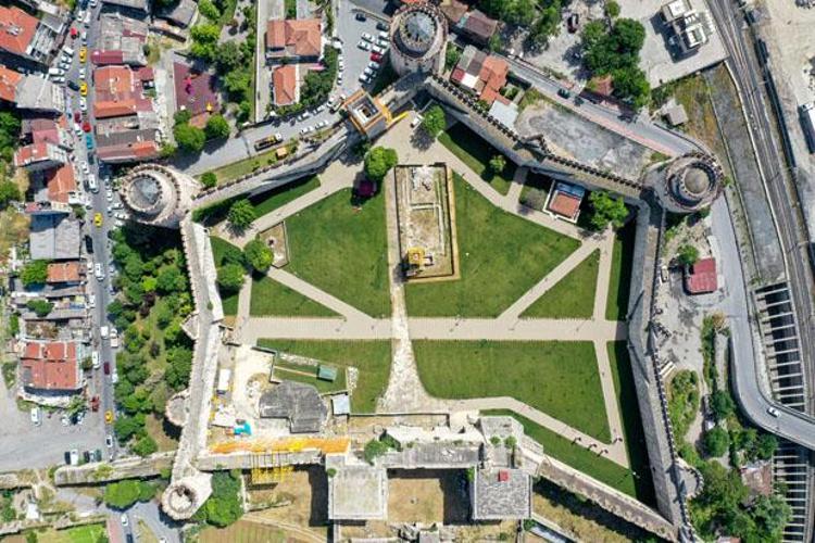 Yedikule Hisarı'nda Tarihi Restorasyon Çalışmaları
