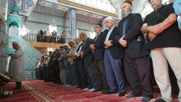 Cuma Namazı Kaç Rekat?