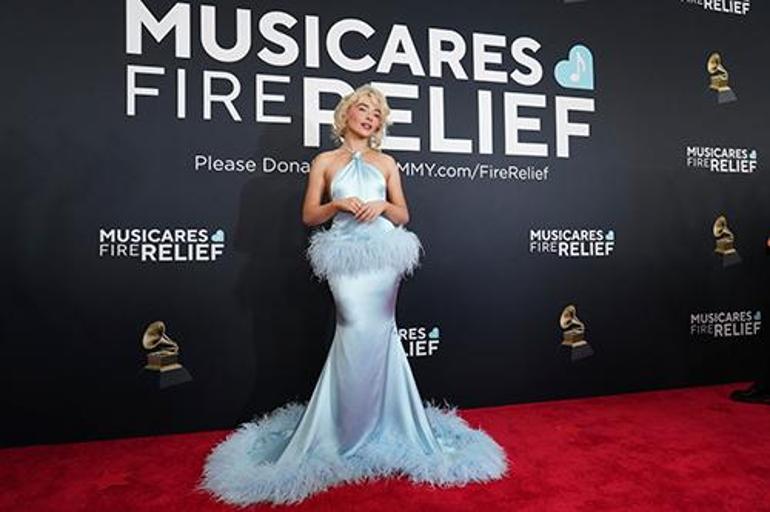 67. Grammy Ödülleri Töreninde Kırmızı Halıda Göz Kamaştıran Anlar