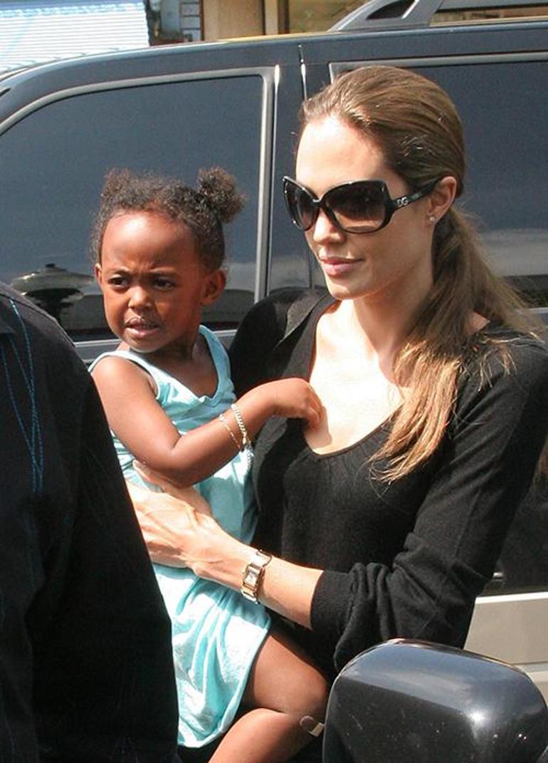 Angelina Jolie ve Çocukları: Anneliğin Zorlukları ve Güzellikleri
