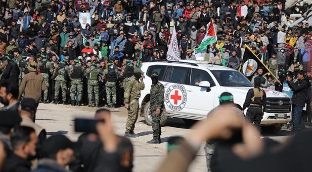 Katar, Hamas ve İsrail Arasında Esir Takasının İkinci Turunda Çıkan Krizin Çözüldüğünü Açıkladı