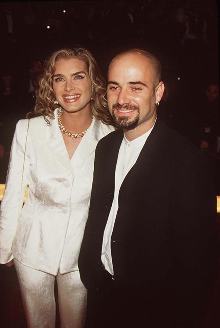 Brooke Shields: Geçmişe Dönüş ve Kızlarına Verdiği Öğütler