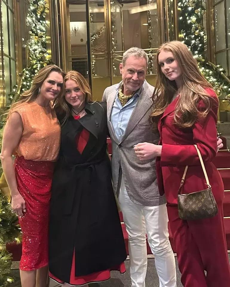 Brooke Shields'in Hayatı ve Güzellik Korkuları