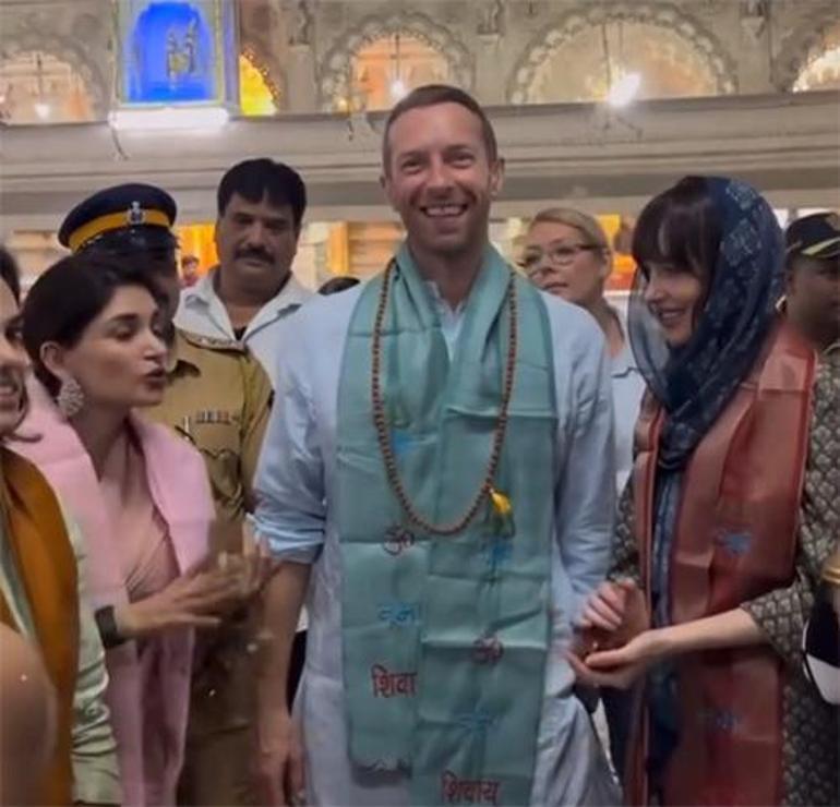 Chris Martin ve Dakota Johnson'ın Hindistan Seyahati: Ayrılık İddialarını Aştılar