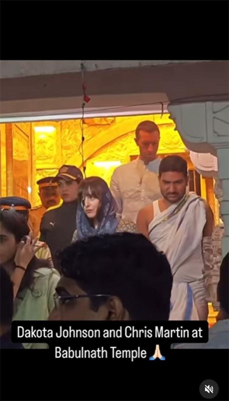 Chris Martin ve Dakota Johnson'ın Hindistan Seyahati: Ayrılık İddialarını Aştılar