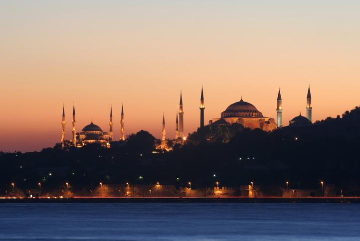 Cuma Günü Oruç Tutma Hükmü