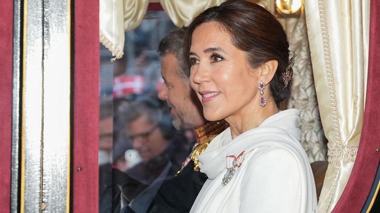 Danimarka Kraliçesi Margrethe'nin Tahtı Devretmesi ve Aile İlişkileri