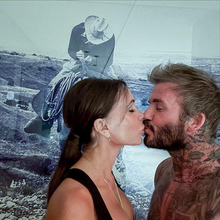 David ve Victoria Beckham: 25 Yıllık Aşkın Hikayesi